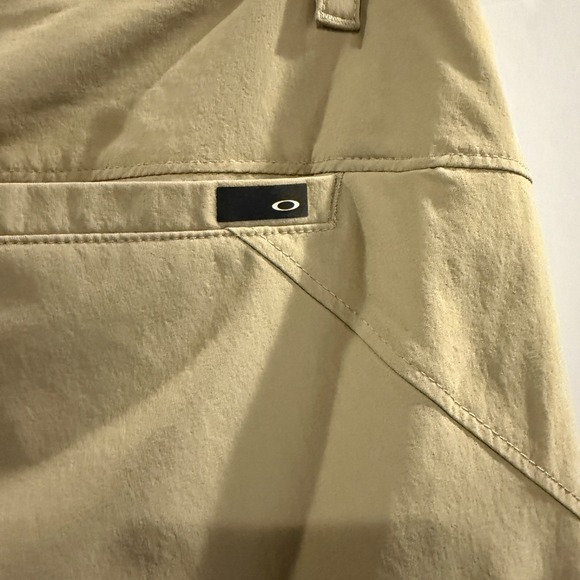 Oakley Golf Pants Khaki Performance Straight Leg Mens 36x32 - Picture 7 of 9